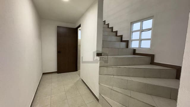 Casa sola en esquina en renta | Ocho Cedros, Toluca