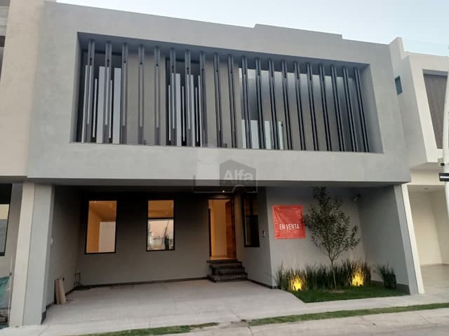 Casa Residencial en Privada Segura y moderna en San Luis Potosí