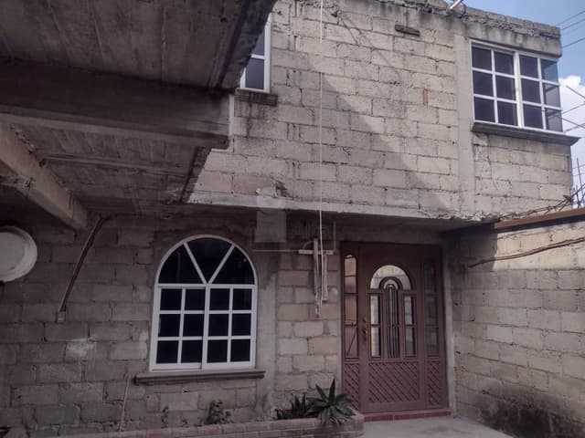 Casa sola en venta en San Cristóbal Huichochitlán, Toluca, México
