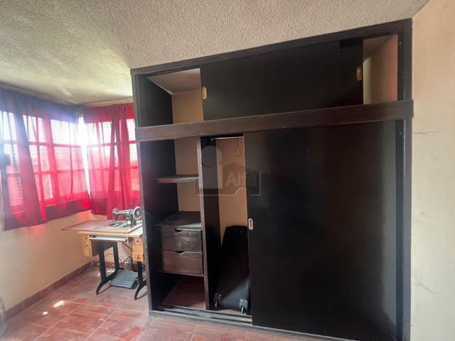 Casa sola en venta en San Cristóbal Huichochitlán, Toluca, México