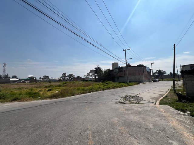 Terreno habitacional en venta en Santa Cruz Otzacatipán, Toluca, México