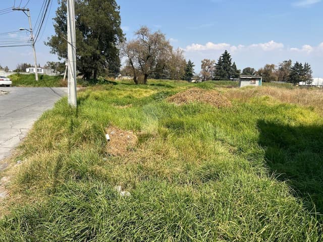 Terreno habitacional en venta en Santa Cruz Otzacatipán, Toluca, México