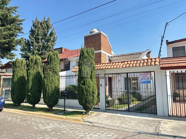 Casa en Venta en La Virgen, Metepec