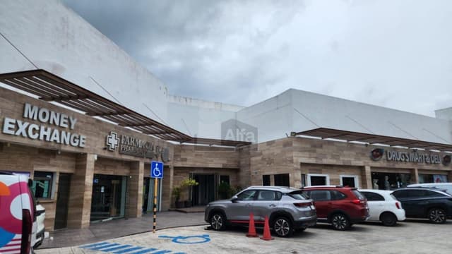 Oficina comercial en renta en Zona Hotelera, Benito Juárez, Quintana Roo