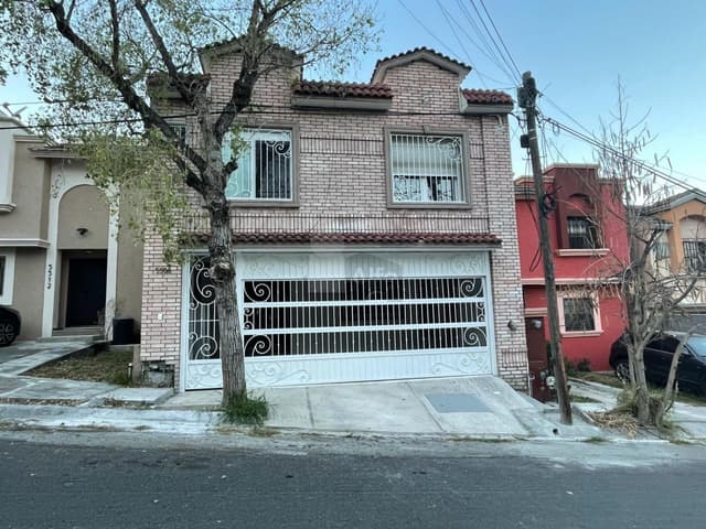 Casa en venta en Lomas del Paseo Monterrey Nuevo Leon Zona Sur