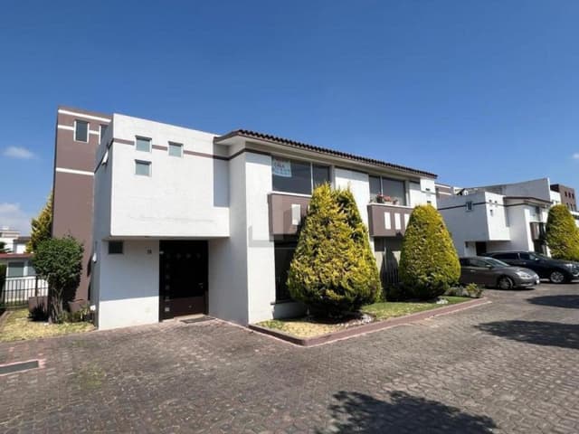 Casa en condominio en venta en San Salvador Tizatlalli, Metepec, México