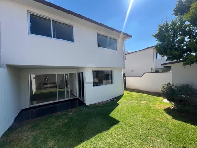 Casa en condominio en venta en San Salvador Tizatlalli, Metepec, México