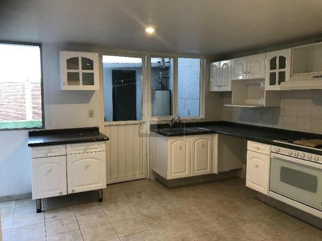 Casa en condominio en venta en La Providencia, Metepec, México