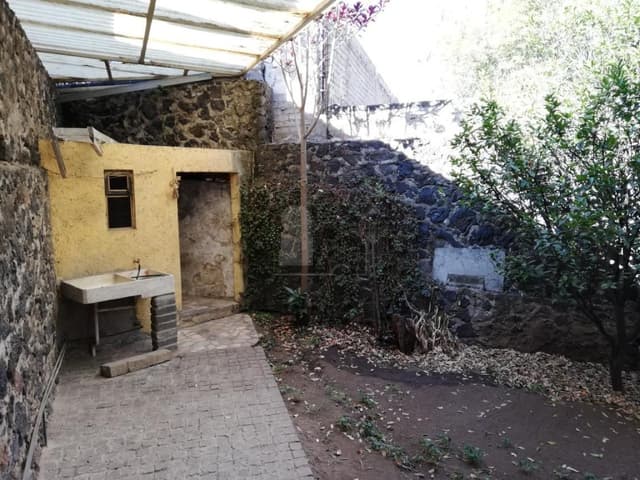 Se vende amplia casa de 5 recámaras en San Juan Tepeximilpa, Tlalpan