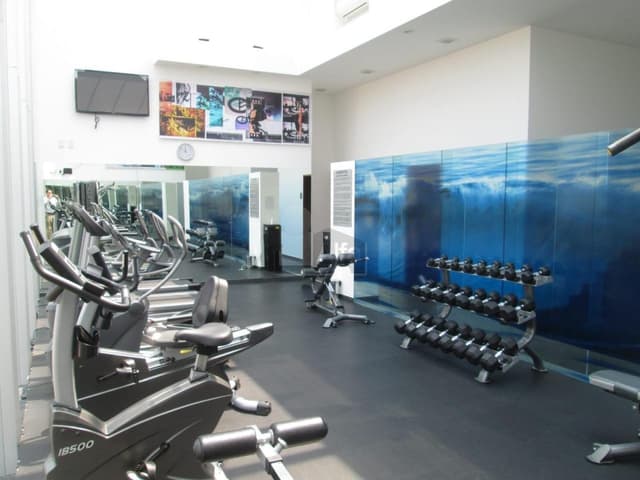 Se renta bonito departamento amueblado de 2 recámaras en condominio Infiniti Santa Fe