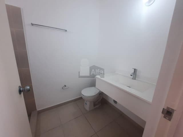 CASA EN RENTA AL PONIENTE DE SALTILLO EN FRACC. TRIANA