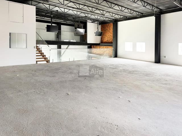 Local comercial ANCLA en PLANTA BAJA en VENTA en Corregidora, Querétaro