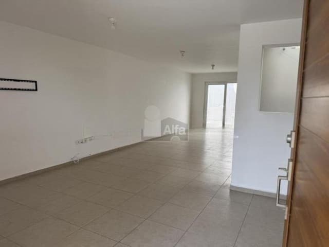 Casa en condominio en renta en Paseos del Bosque, Corregidora, Querétaro