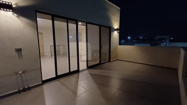 Casa en venta o renta, Ferrara Residencial, Dominio Cumbres, García, Nuevo León.