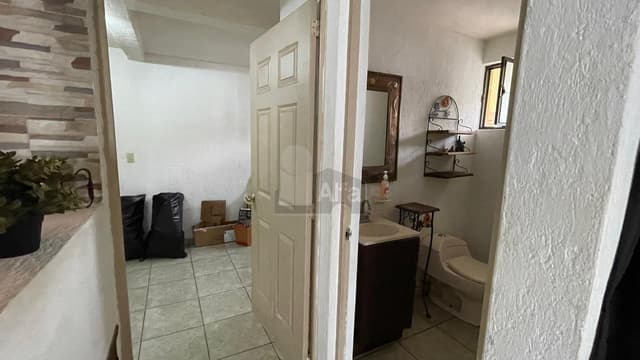 Casa con 450 metros de Terreno en venta en Villas del Mesón a precio de oportunidad!