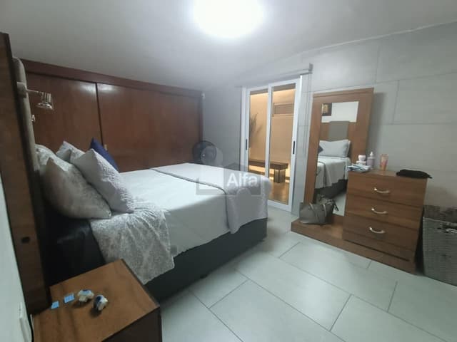 CASA EN VENTA de una planta recientemente remodelada en colonia Himno Nacional