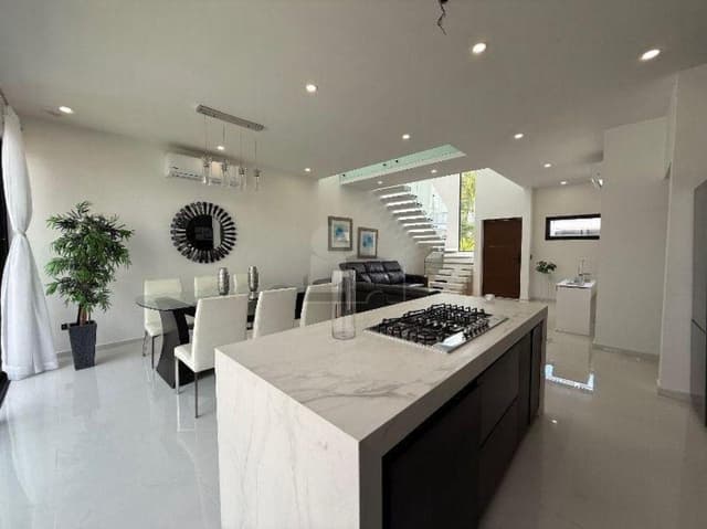 Casa en condominio en venta en Residencial Río, Benito Juárez, Quintana Roo