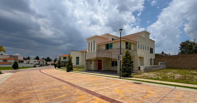 Casa en venta en Metepec con 3 habitaciones en Gran Quinta Metepec