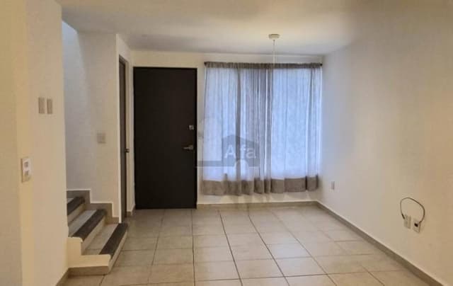 Casa en renta de 3 recámaras y 3 baños, en privada, Valle del Rift, León Gto