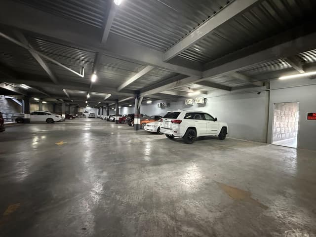 Local Comercial en Ave Fundadores, Monterrey NL