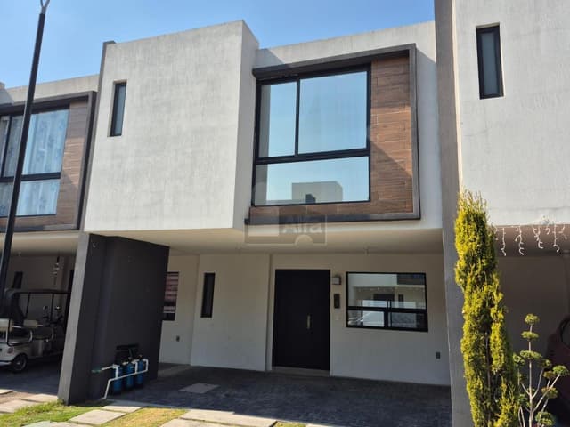 Casa en Venta en Fraccionamiento Aurea, Toluca.