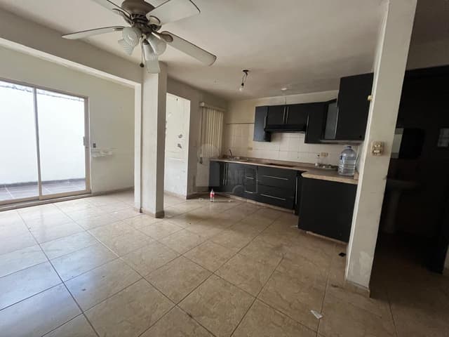 Casa en venta en Nuevo Las Puentes, Apodaca, Nuevo León