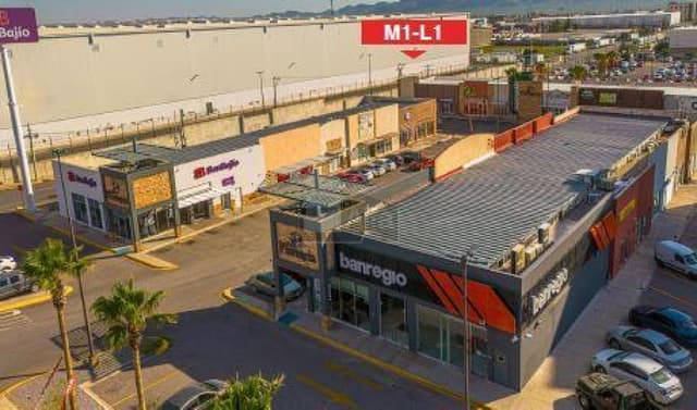 Local en centro comercial en renta en Complejo Industrial Chihuahua, Chihuahua, Chihuahua