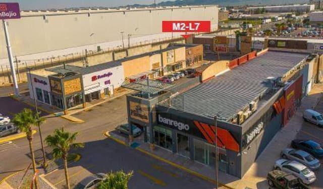 Local en centro comercial en renta en Complejo Industrial Chihuahua, Chihuahua, Chihuahua