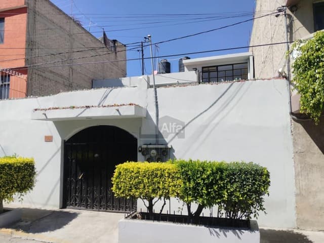 VENTA AMPLIA CASA EN VALLE DE LOS REYES, LA PAZ, EDO. DE MEXICO