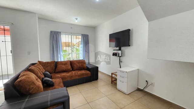 Casa Amueblada frente a Parques Industrial Toluca 2000, con acceso rápido a CDMX