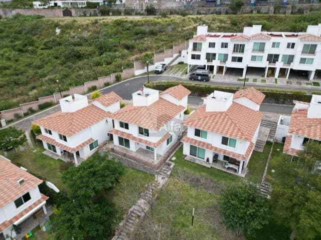 Casa en condominio en renta en Colinas del Bosque 2a Sección, Corregidora, Querétaro
