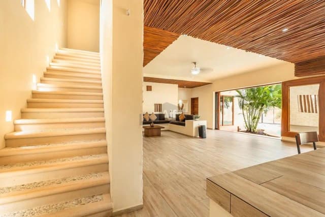 Casa con alberca y 5 habitaciones estilo hotel boutique en venta en Tulum, Amueblada