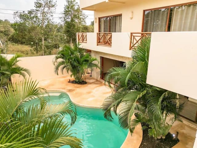 Casa con alberca y 5 habitaciones estilo hotel boutique en venta en Tulum, Amueblada