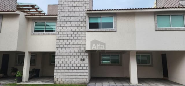 Venta de casa en San Mateo Atenco, ubicada en el frccionamiento Hacienda Real