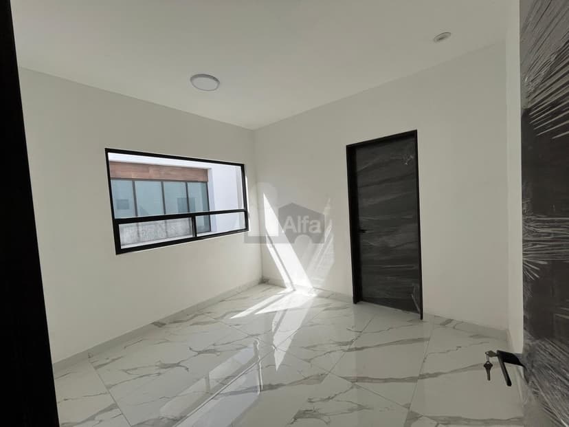 Gallery main