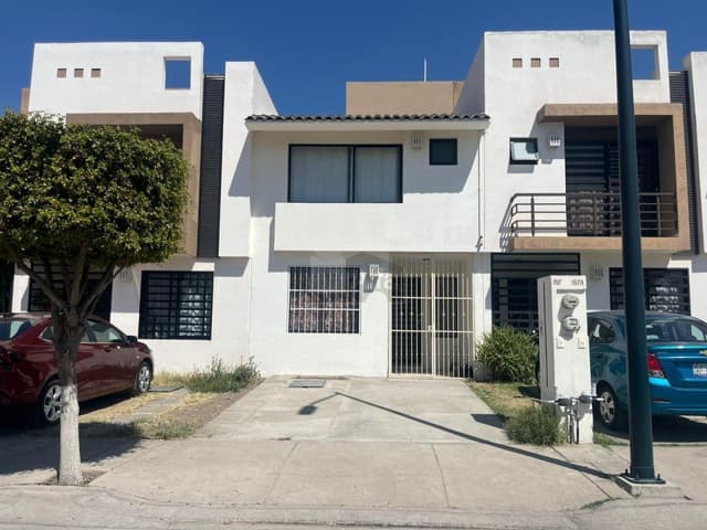 Casa en Renta en Frac. Cibeles, cerca de Av. Las Torres y de Libramiento Morelos