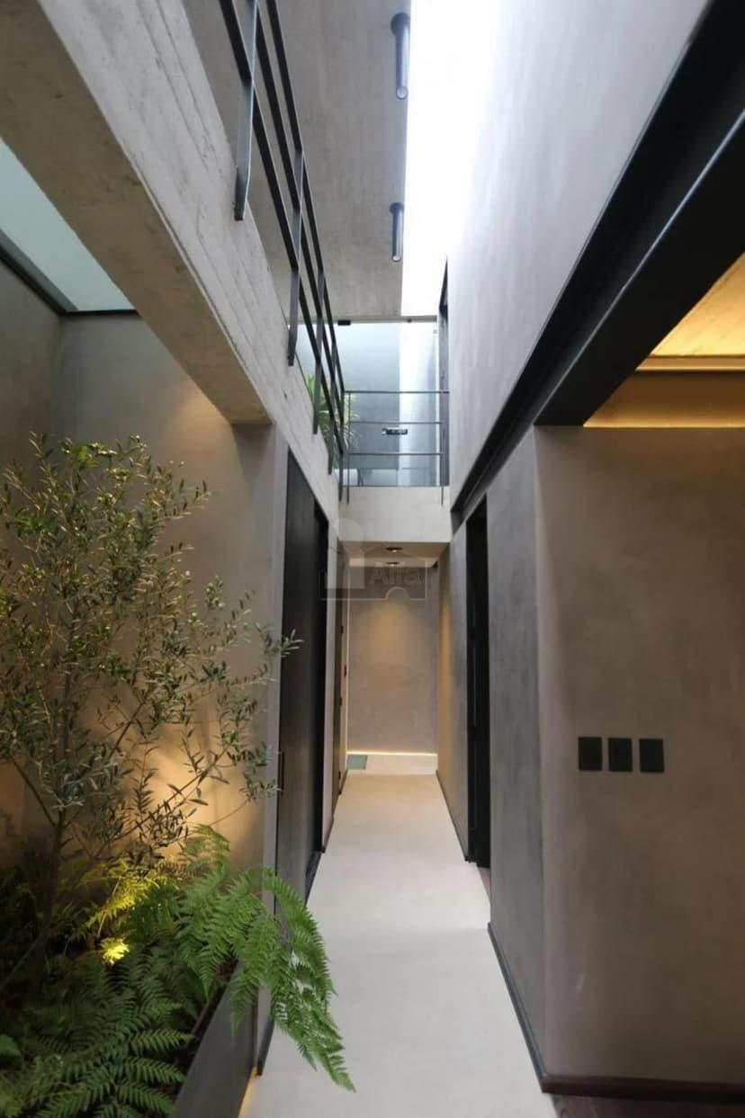 Gallery main
