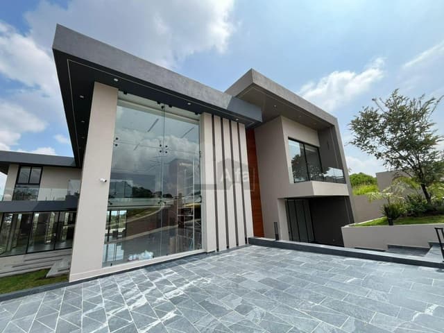 Ven y enamórate de esta Residencia en Rancho San Juan