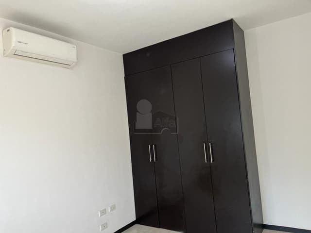 Casa en Cumbres en renta, en Privada Real Cumbres , Monterrey, Nuevo León. Privada Las Villa