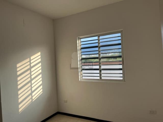 Casa en Cumbres en renta, en Privada Real Cumbres , Monterrey, Nuevo León. Privada Las Villa