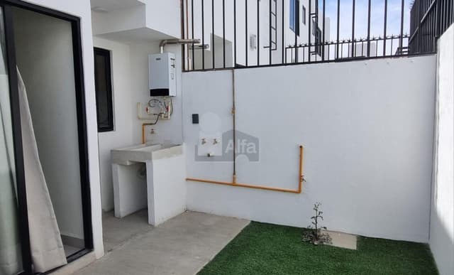 Casa nueva en renta 3 recámaras en Villa Real | Privada con alberca | $10,000 mantenimiento incluido
