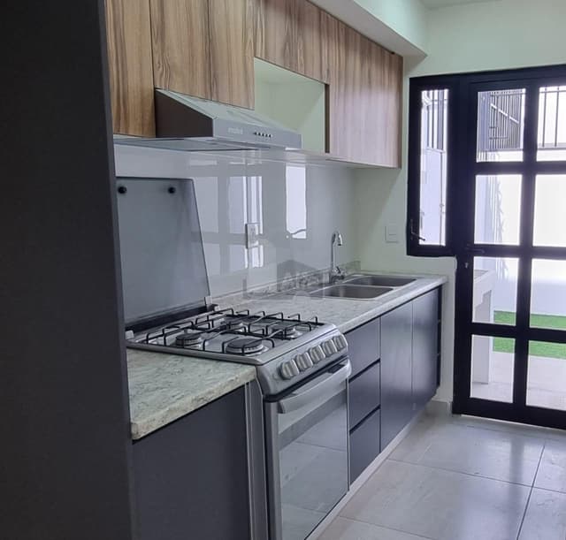 Casa nueva en renta 3 recámaras en Villa Real | Privada con alberca | $10,000 mantenimiento incluido