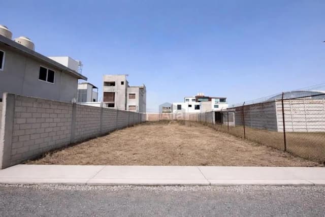Terreno habitacional en venta en Santa María Totoltepec, Toluca, México