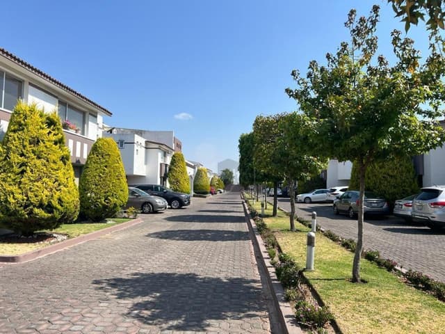 Casa en condominio en renta en San Salvador Tizatlalli, Metepec, México