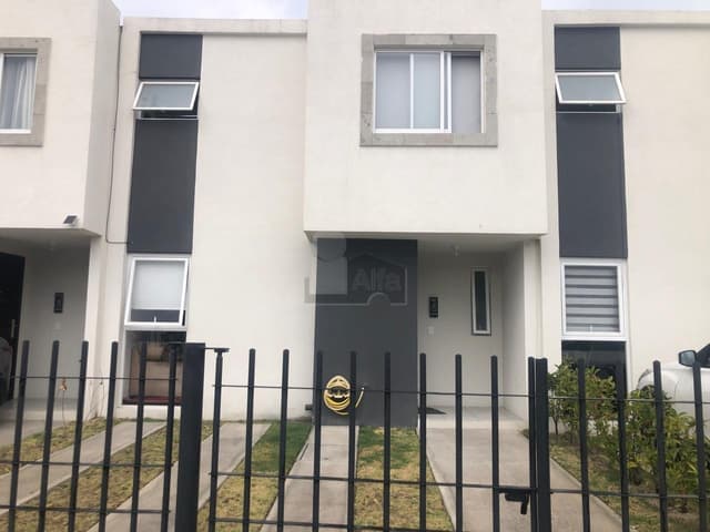 Casa en condominio en renta en Hacienda de las Fuentes, Calimaya, México