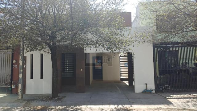 Casa en Renta en Las Lomas Sector Bosques