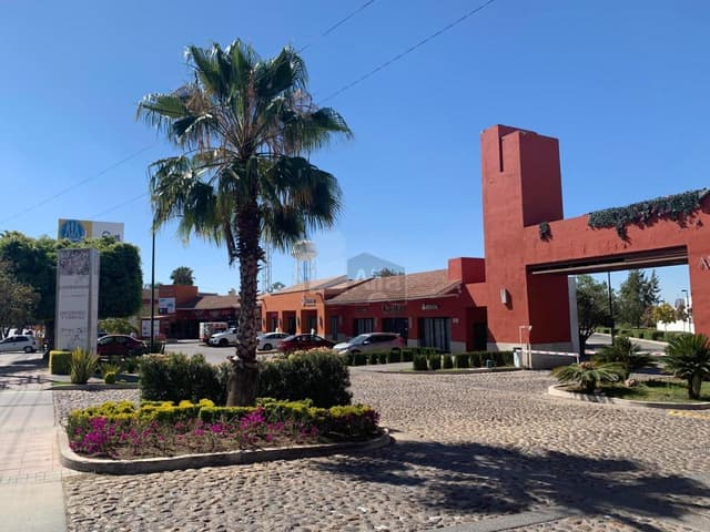 Casa en venta en Amberes Residencial con estudio y baño completo en planta baja