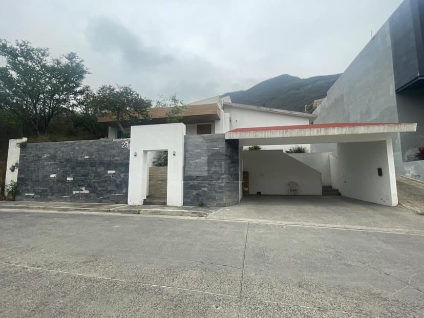 Gallery main