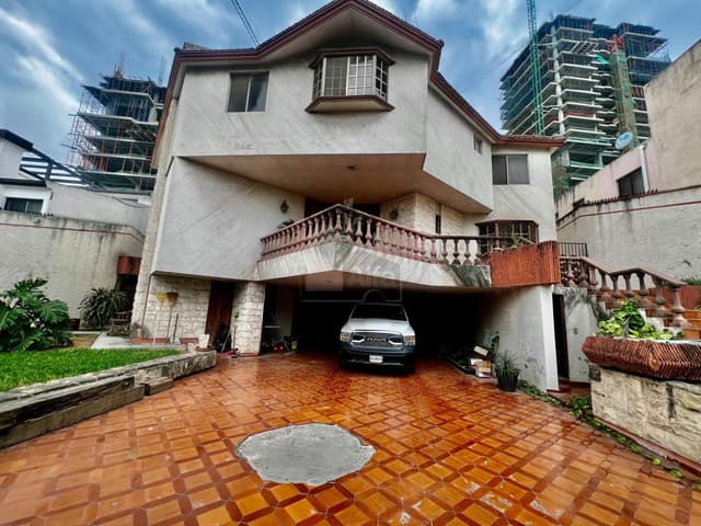 Casa en venta Cumbres 2 sector, Monterrey, Nuevo León.