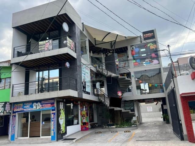 Local en centro comercial en renta en Francisco Murguía El Ranchito, Toluca, México